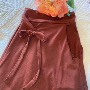 Brick red wide leg lounge pants. Size 2XL.